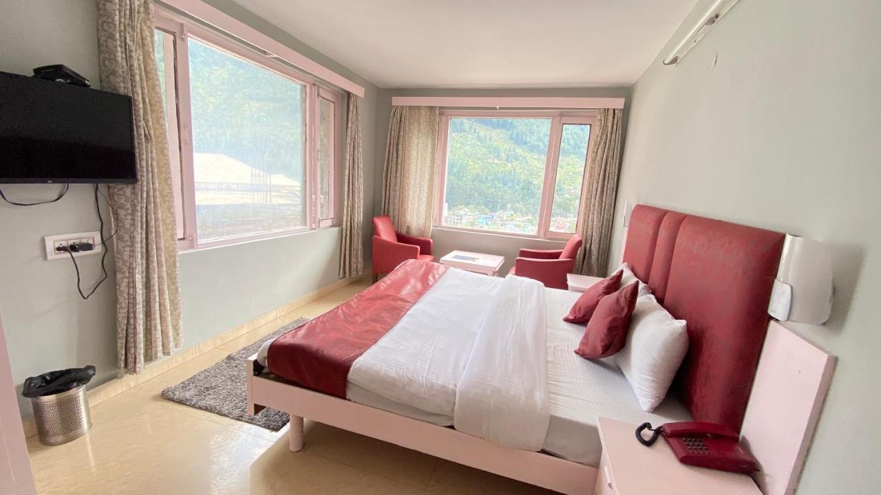 Hotel Meadows Manali Екстериор снимка