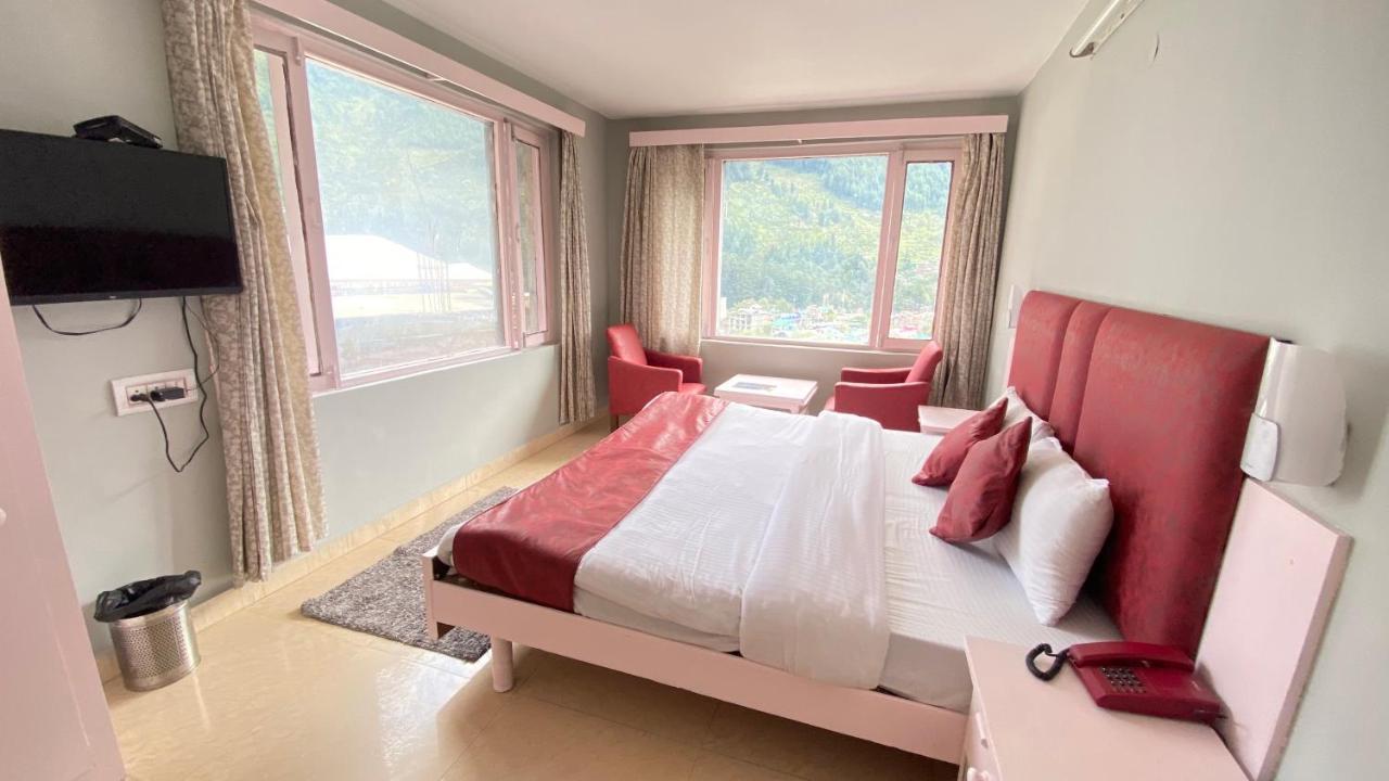 Hotel Meadows Manali Екстериор снимка
