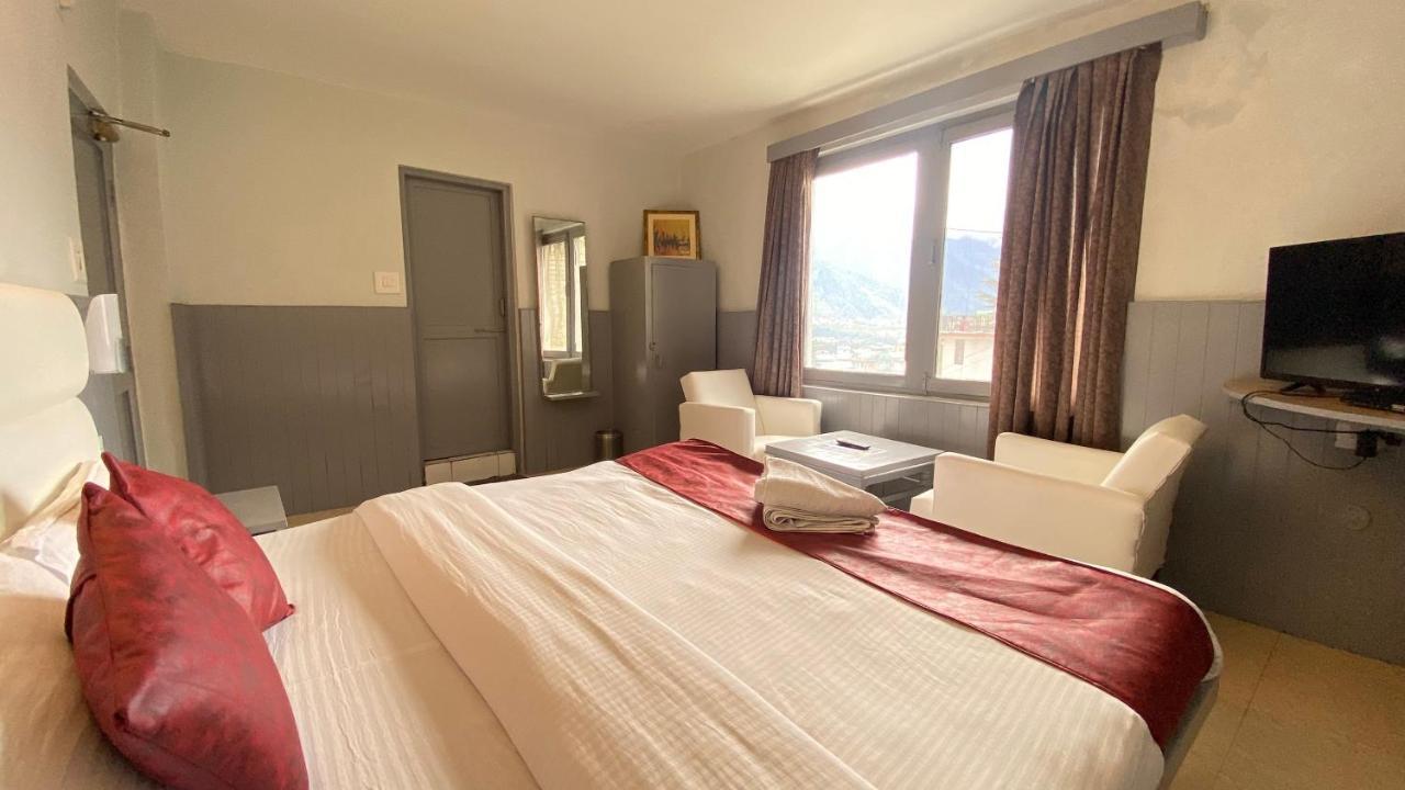 Hotel Meadows Manali Екстериор снимка